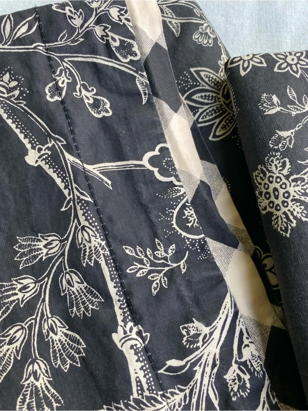 Set of 2 American Living 100% cotton black tan gingham plaid floral King shams